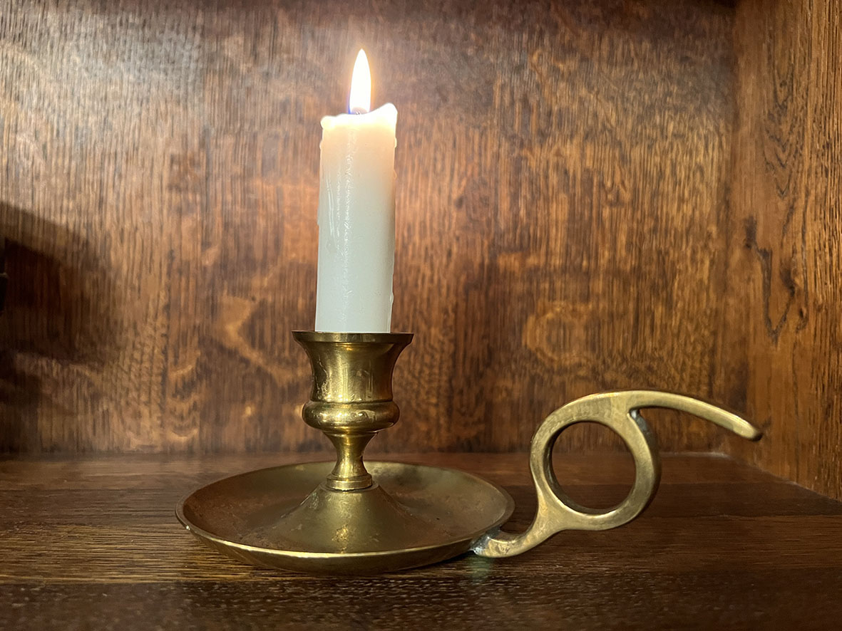 【🇬🇧 英國・手工厚實黃銅手持燭台・古典風格】