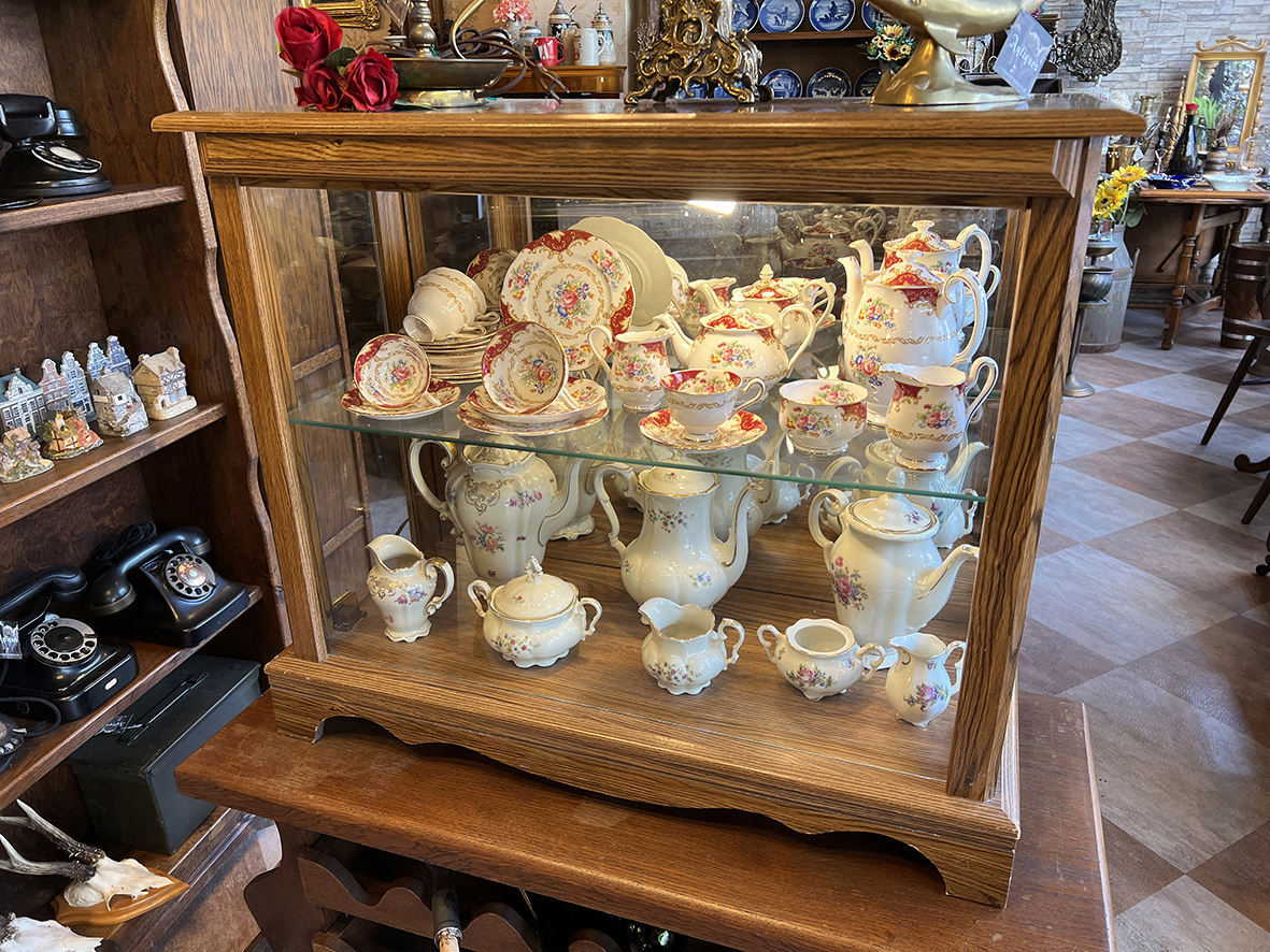 【🇬🇧 英國・橡木雙層玻璃展示櫃・典藏收藏風格】