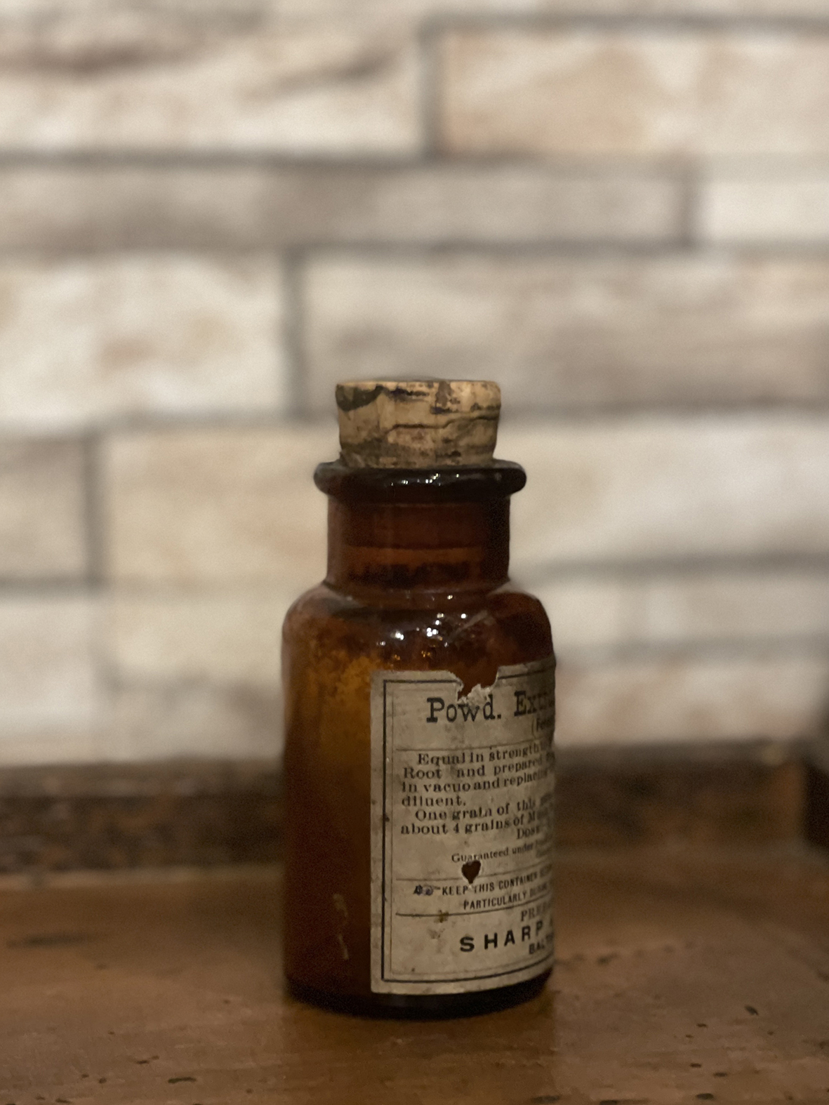 【🇬🇧 英國・古董琥珀藥劑瓶・經典標籤風格】