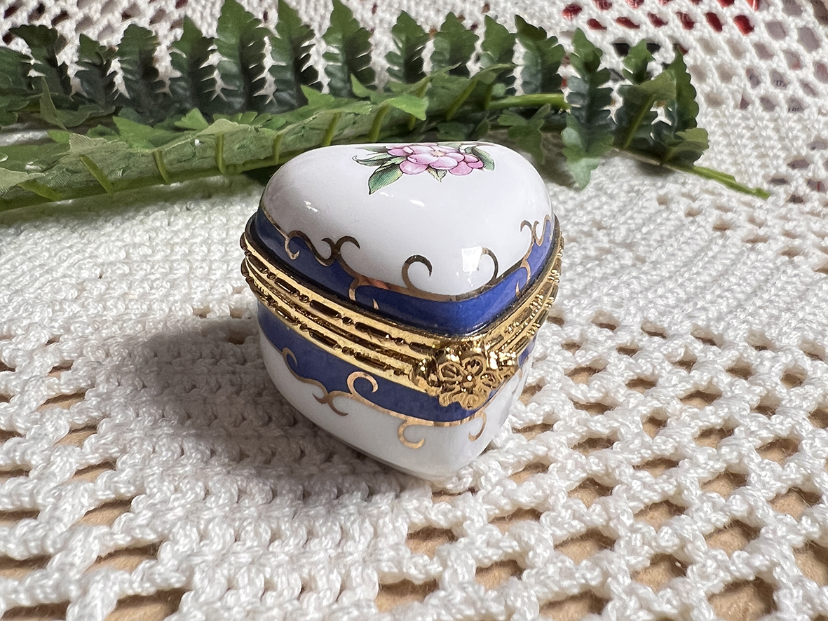 【🇬🇧 英國・手工手繪描金桃心瓷盒・珠寶戒盒】