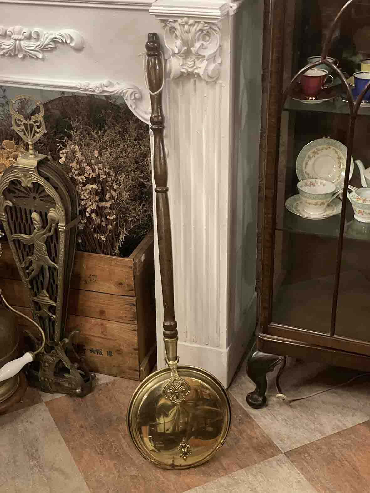 【🇬🇧 英國・實木柄厚實黃銅暖被鍋・維多利亞壁爐風格】