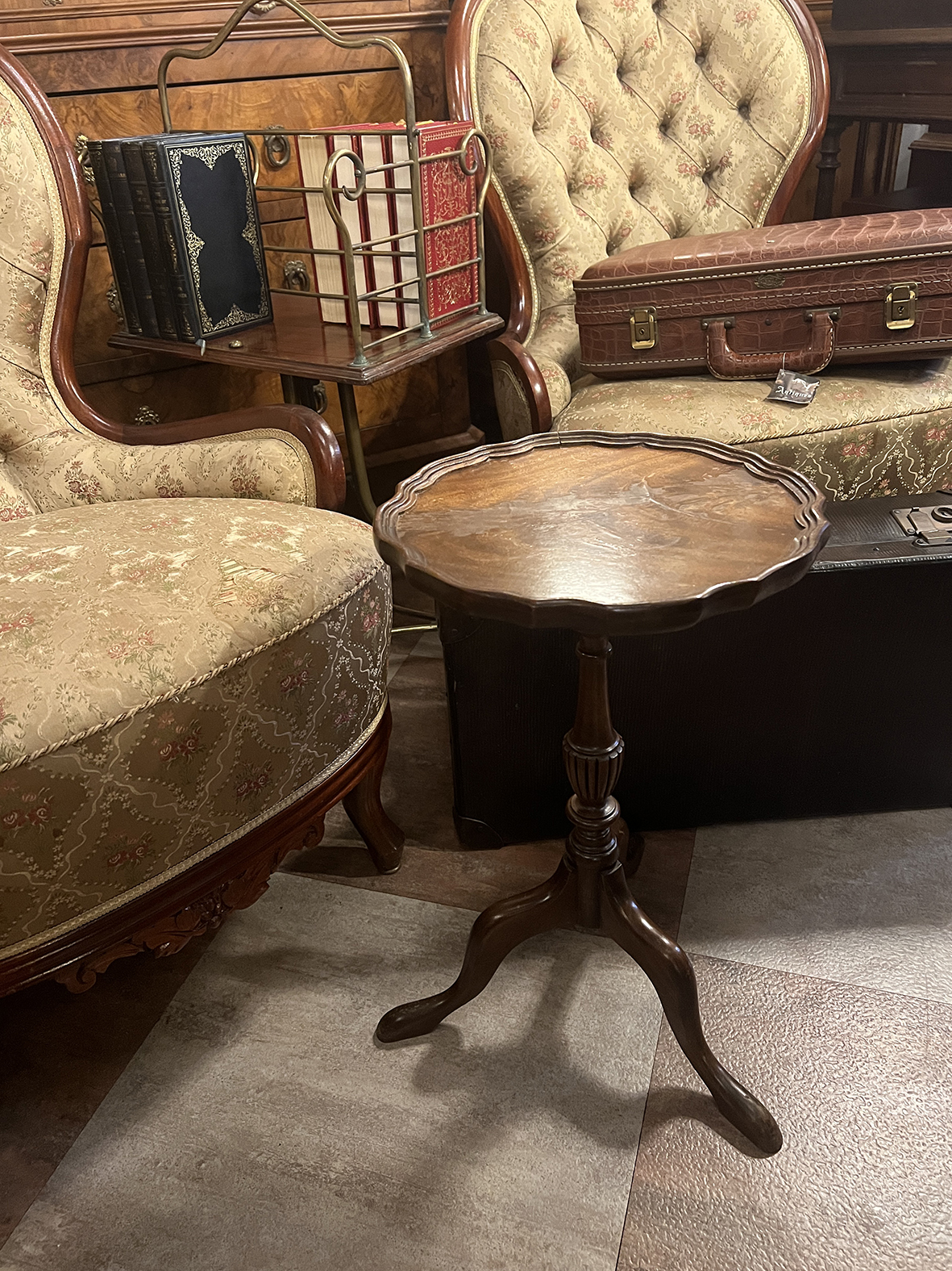 【🇬🇧 英國・桃花心木雕花圓桌・喬治時期】