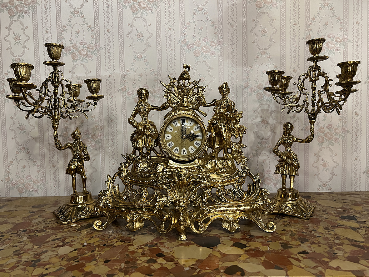 【🇫🇷 法國・厚實黃銅人物雕塑三件式座鐘組・19世紀巴洛克風格】