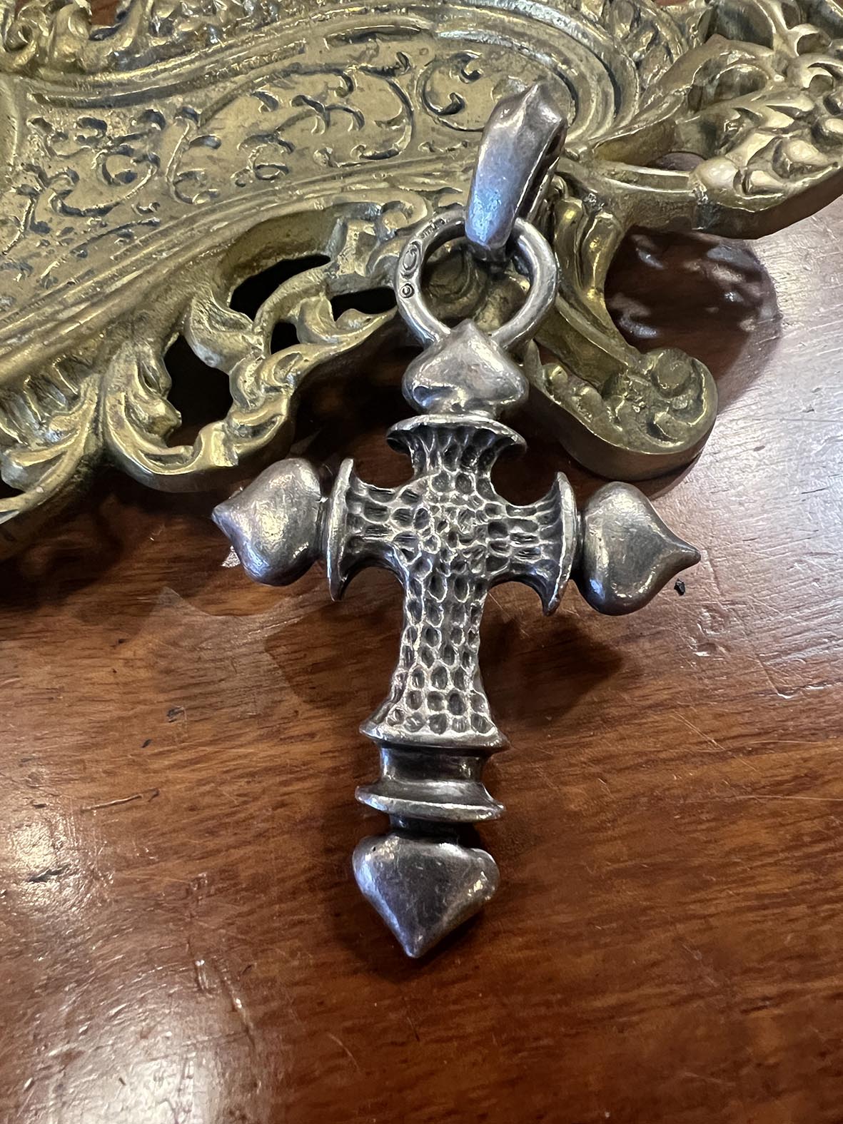 【 頂級收藏：Gaboratory 95g 重磅鎚擊紋老十字架 】