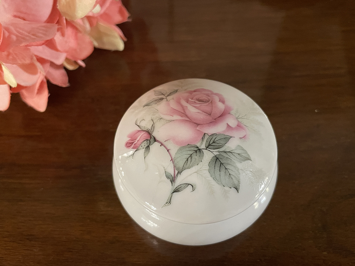 【🇫🇷 法國・Limoges 手工手繪飾品盒・古典風格】