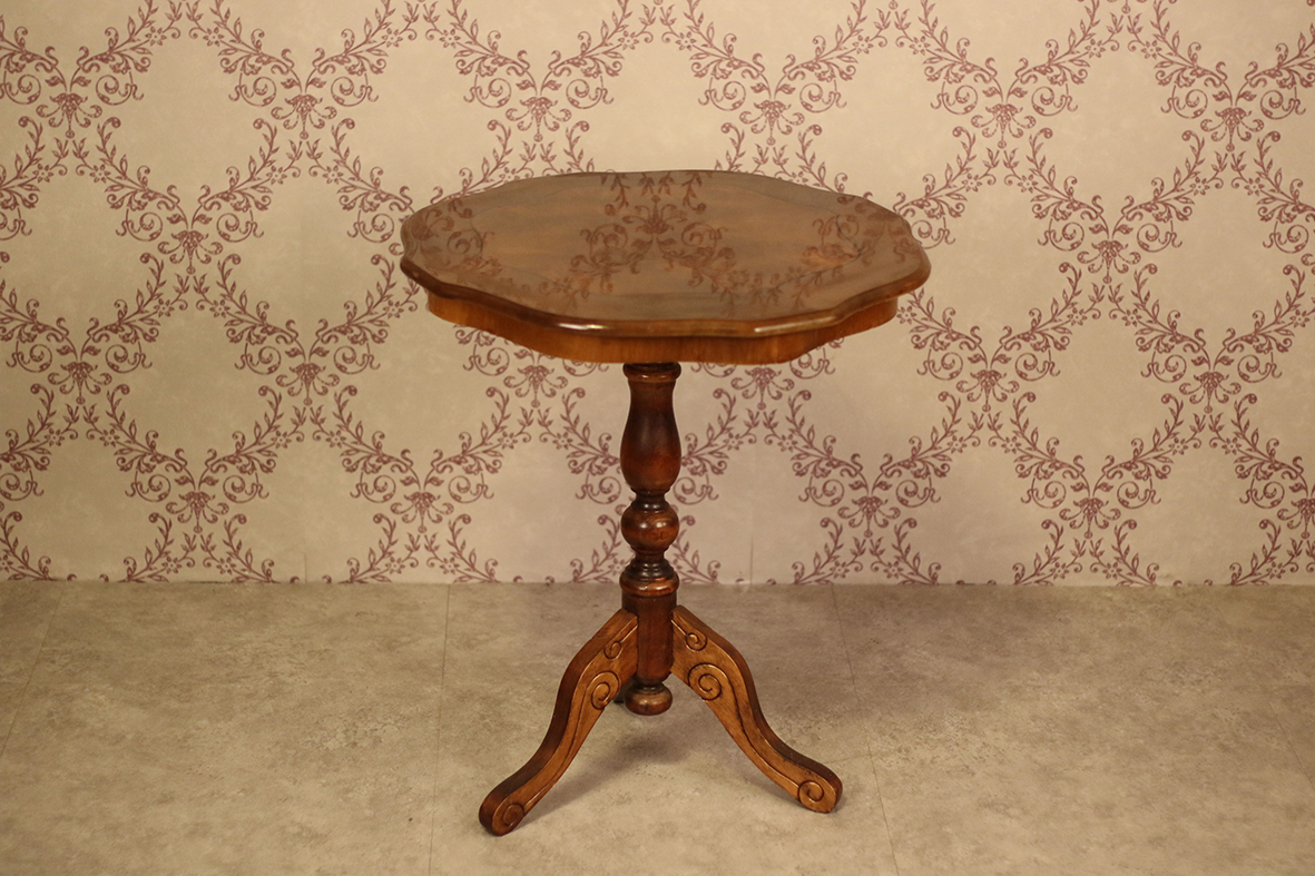 【🇫🇷 法國・胡桃木雕刻茶几／邊桌・古典沙龍風】