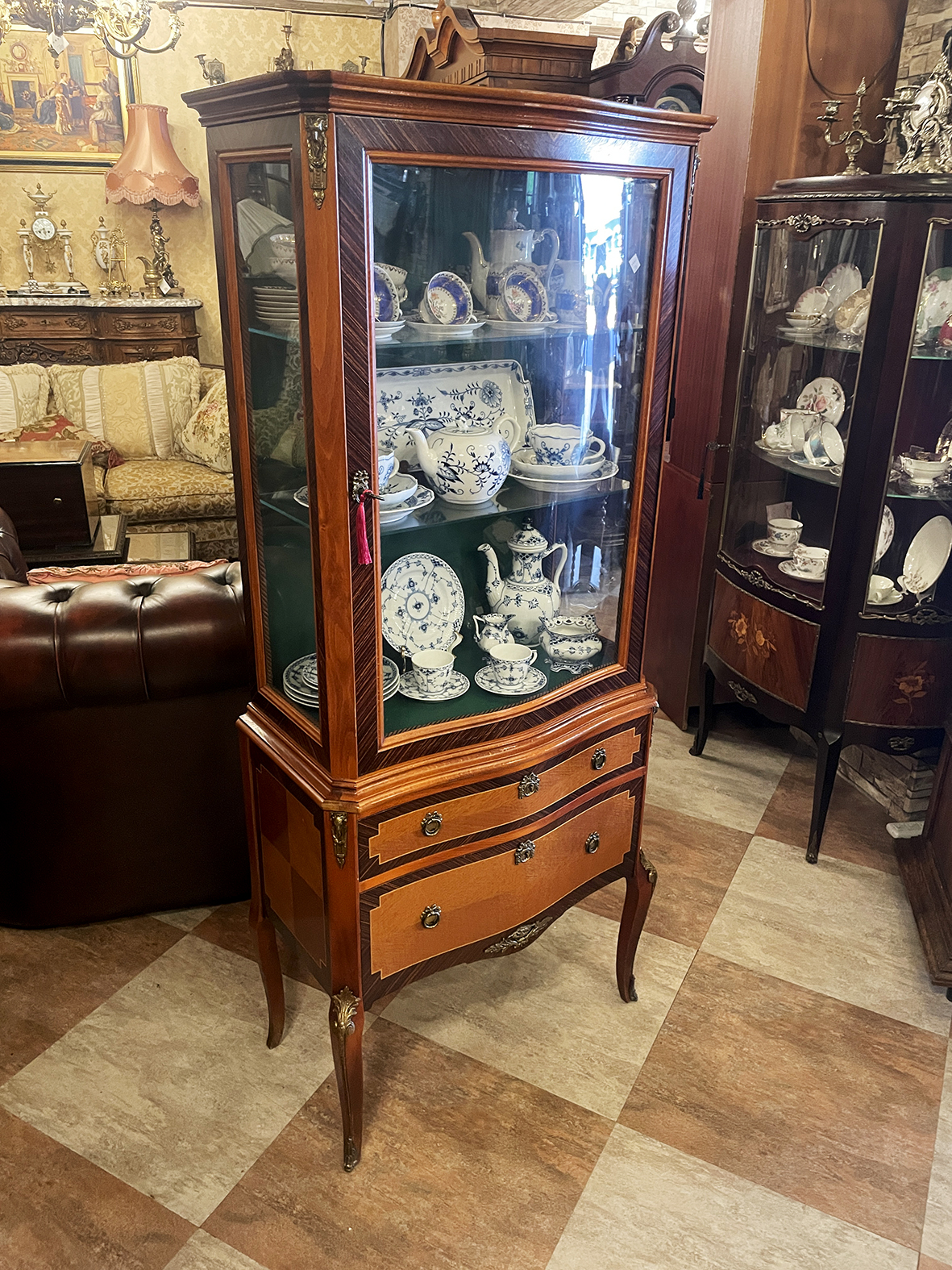 【🇫🇷 法國・百年桃花心木展示櫃・Louis XV 洛可可風格】