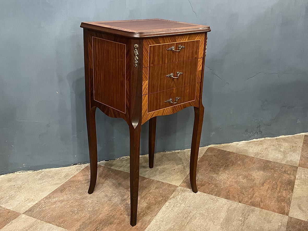 【🇫🇷 法國・桃花心木鑲嵌木飾3抽展示檯櫃・路易十五風格】