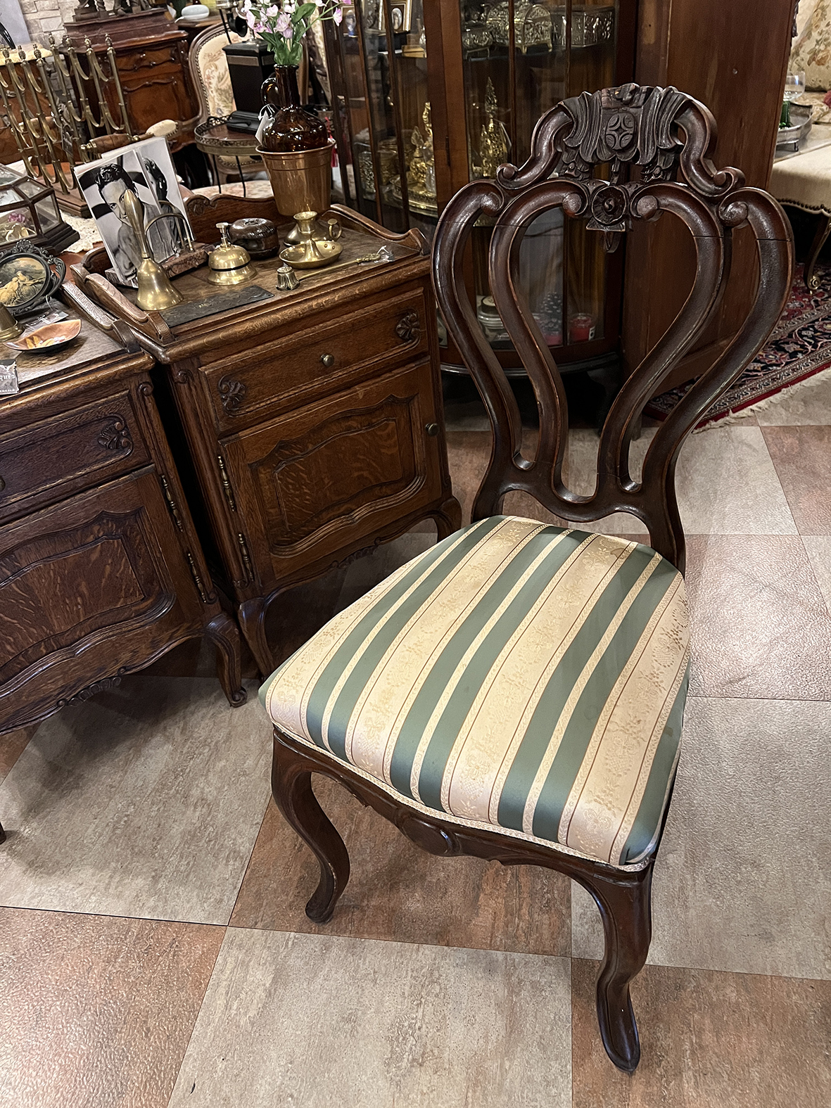 【🇫🇷 法國・胡桃木雕刻實木椅・古典鄉村風】