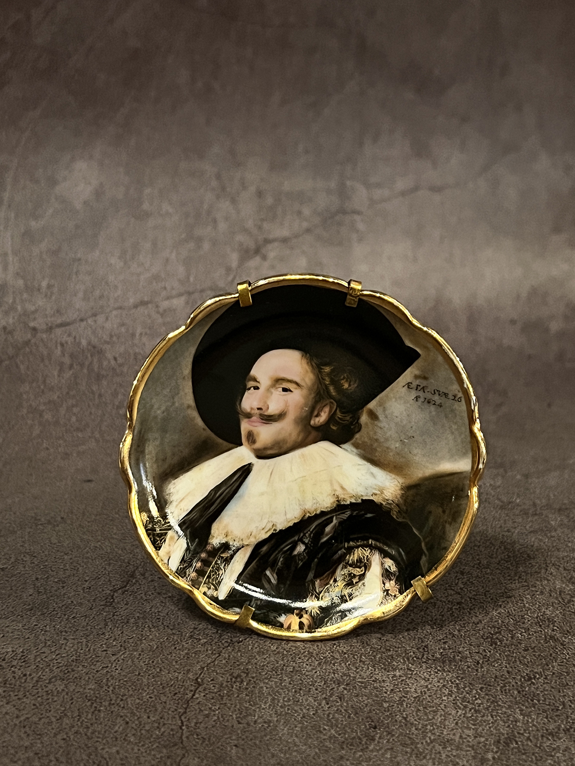 【🇫🇷 法國・Limoges 微笑的騎士瓷飾品盤】