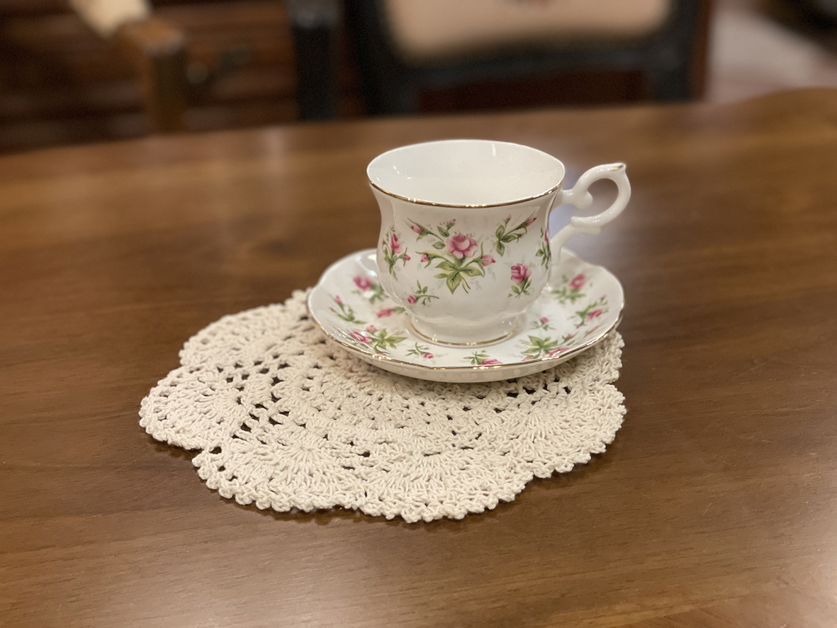 【🇫🇷 法國・手工米白色棉麻花型蕾絲桌墊】