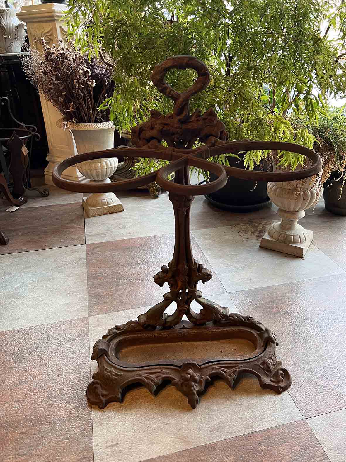 【🇫🇷 法國・手工鑄鐵雕塑傘架・拿破崙三世時期風格】