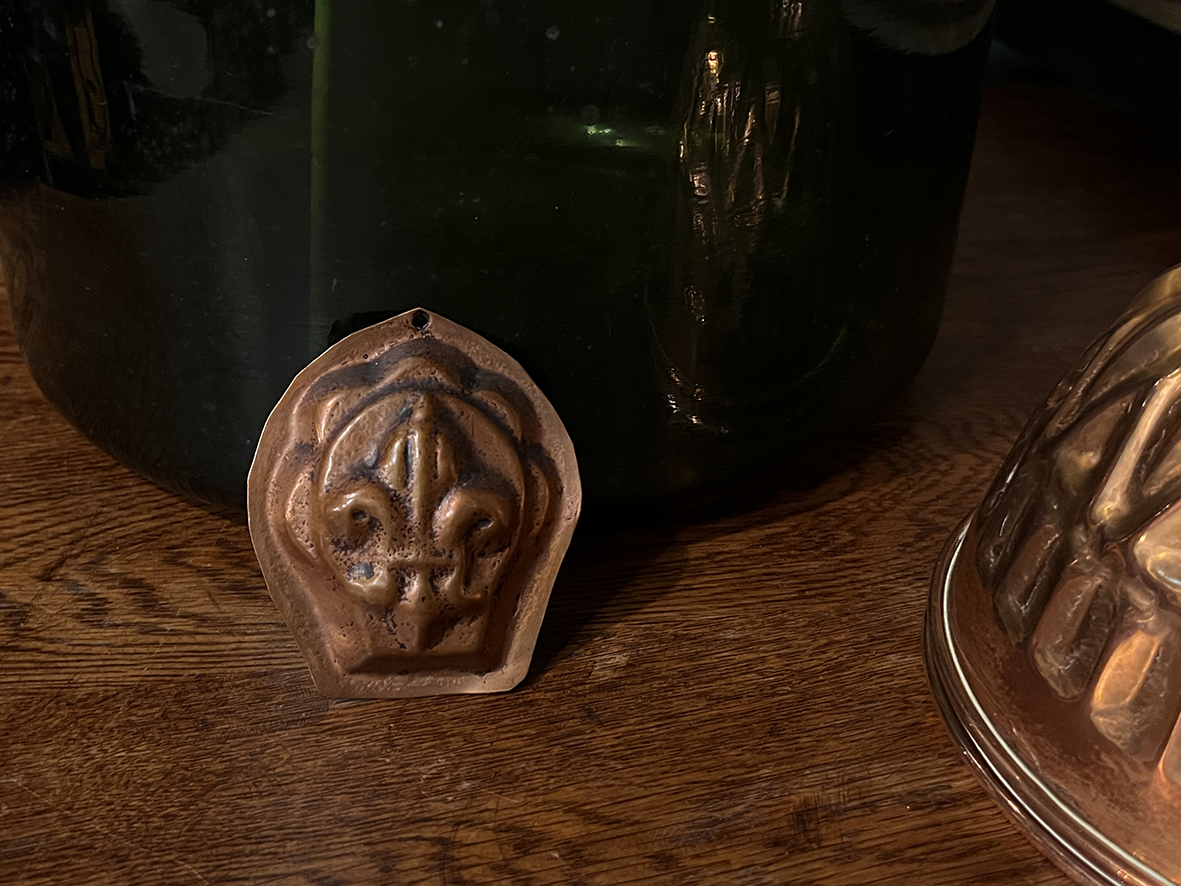 【🇫🇷 法國・百年紅銅烤模・皇家百合紋造型】