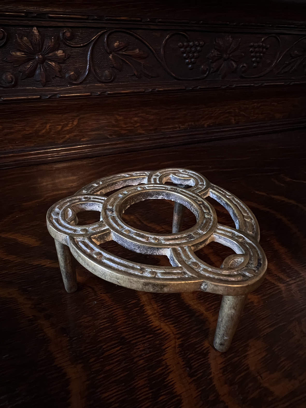 【🇬🇧 英國・厚實黃銅鏤空高腳架・百年古典風格】