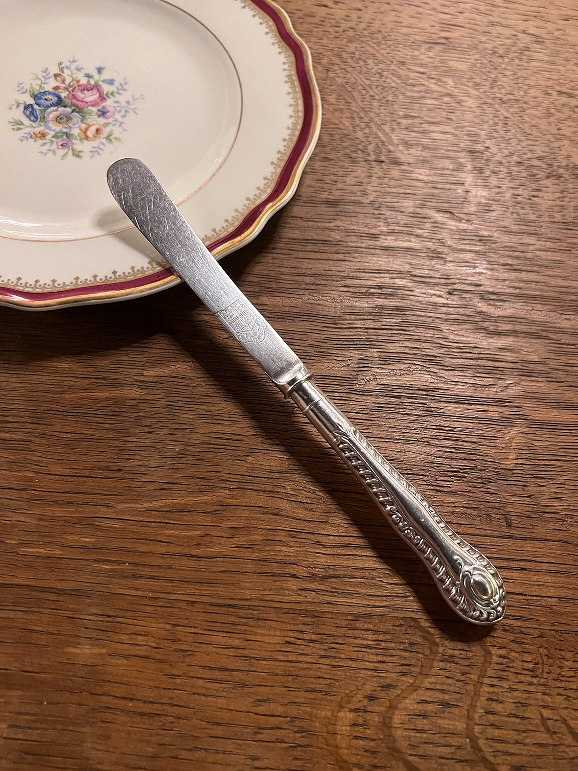 【🇬🇧 英國・Mappin & Webb 鍍銀奶油刀・Gadroon 浮雕典藏款】