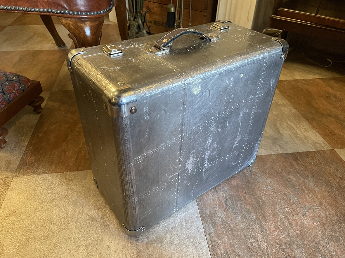 【🇩🇪 德國・鋁殼手提箱・工業風復古旅行箱】